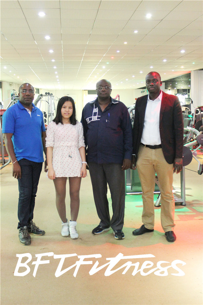 布基纳法索客户来中国广州黄色软件app大全免费下载2023进口健身器材