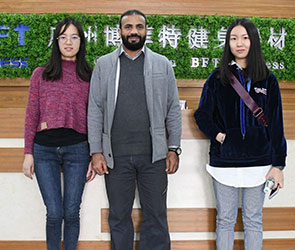 沙特客户来中国采购黄色软件app大全免费下载2023商用健身器械